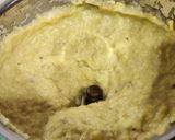 A picture of step 2 of Moong dal pakoda.