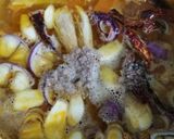 Gambar langkah 2 resipi Masak Lemak Labu Kuning, Ikan Gelama Asin & Pucuk Manis.