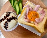 A picture of step 5 of Baseball Sandwich Plate⚾️.