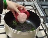 A picture of step 1 of Fish Head Curry.