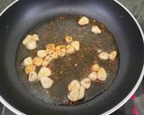 Foto del paso 3 de la receta Espaguetis con gambas en un plis plas