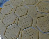 A picture of step 4 of Salted atta biscuits.