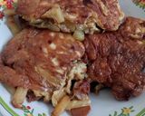 Foto langkah ke 7 dari resep Telur dadar kentang *bukantelurdadarbiasa*.