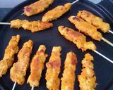 Foto langkah ke 6 dari resep Sate Klopo Ondomohen Surabaya.