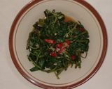 Foto langkah ke 3 dari resep Tumis kangkung saori.