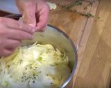 A picture of step 1 of French Onion Soup.