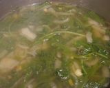 Une image de l'étape 4 de Soupe de fanes de radis.
