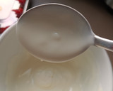 Foto del paso 1 de la receta: Bombones de fresa y yogurt