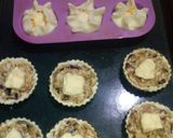 Foto del paso 6 de la receta: Tartitas de pollo berenjena y cebolla morada
