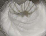 Foto langkah ke 4 dari resep Caramel Custard Cake.