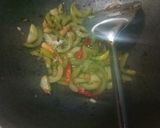 Foto langkah ke 2 dari resep Tumis timun telor.