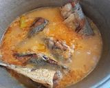 Foto langkah ke 5 dari resep Ikan Kuah Bumbu Sambal Goreng.