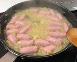 Foto del paso 2 de la receta: Salchichas de Pollo frescas en salsa (con Vino Blanco)