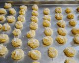 Foto langkah ke 3 dari resep Sagu Keju cookies.