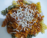 Foto langkah ke 6 dari resep Fusilli Saus Telur Pedas.