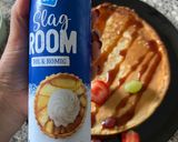 Hình bước làm 4 của món Pancake Với Cream, Siro Và Trái Cây