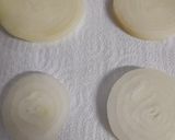 Foto del paso 1 de la receta: Salmón con cebolla al vapor (microondas)