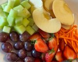 Foto langkah ke 1 dari resep Fruit Salad with yogurt.