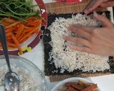 Foto langkah ke 6 dari resep Kimbap rame-rame yang serakah.