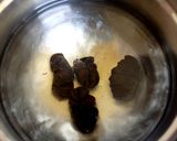A picture of step 1 of Kerala sardine fish curry.