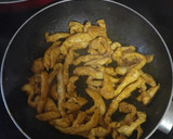 Foto del paso 7 de la receta: Tiras de pechuga de pollo con especias y miel
