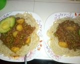 A picture of step 2 of Pasta and beaf peas stew.