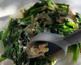 A picture of step 3 of Spinach and Egg Sesame Mayo Salad.