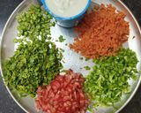 વેજીટેબલ રાઈસ પેન કેક (Vegetable Rice Pancake Recipe In Gujarati) રેસીપી સ્ટેપ1ફોટો