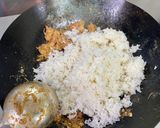รูปขั้นตอนการทำที่ 2 ของ ข้าวผัดมันกุ้ง