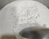 स्पोंजी जाळीदार इडली (Spongy Idli Recipe In Marathi) रेसिपी स्टेप 5 फोटो