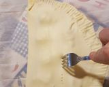 Foto del passaggio 5 della ricetta Rustico prosciutto cotto e fontina