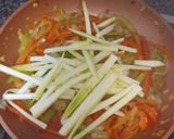 Foto del paso 5 de la receta: ~Pasta de colores con pollo y verduras~