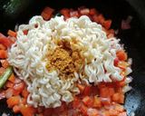 A picture of step 4 of 3 min Maggi.