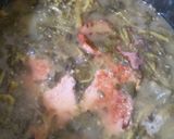 Foto del paso 4 de la receta: Verdolagas con chuletas en salsa verde