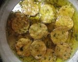 A picture of step 5 of Methi puri.