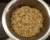 मोड आलेल्या मेथीचे लोणचे (Sprouted Methiche Lonche Recipe In Marathi) रेसिपी स्टेप 1 फोटो 