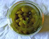 Foto del paso 7 de la receta Lágrimas y yemas de vainas de habas en aceite de oliva y Romero