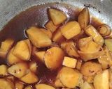A picture of step 4 of Sweet Potatoes with Jaggery (Gur ki Shakarkandi).