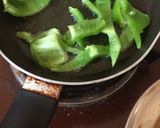 A picture of step 10 of Prawn Maqlooba.