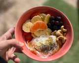 Foto del paso 3 de la receta: Bowl de fruta para el almuerzo