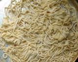 Foto del paso 4 de la receta: Fideos caseros en pesto, menos aceite, más sabor