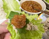 รูปขั้นตอนการทำที่ 4 ของ เมี่ยงหมูสับ น้ำจิ้มถั่วตัด