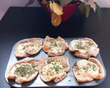 Foto del paso 1 de la receta: Huevos en pan de molde