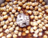 A picture of step 1 of Chole masala.