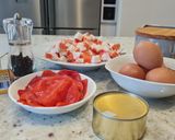 Foto del paso 1 de la receta: Pudin de atún, pimientos y palitos de cangrejo