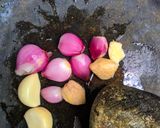 Foto langkah ke 1 dari resep Tongseng Ayam Sayur Tanpa Santan.