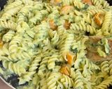 Foto del paso 8 de la receta: Espirales con salsa de palta y albahaca