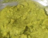 A picture of step 2 of Green Ragda puri.