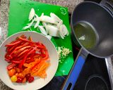 Foto del paso 2 de la receta: Wok de repollo y heura