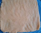 A picture of step 10 of Caramelized Pineapple stuffed Sweet Cheese Roll.